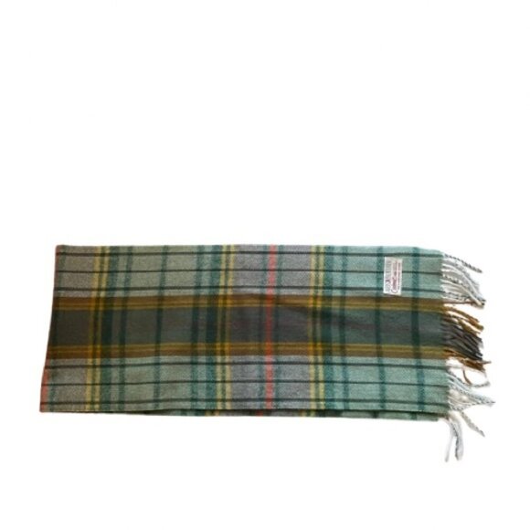 Vintage Plaid Scarf, soft and in lovely colors - Picture 9 of 12